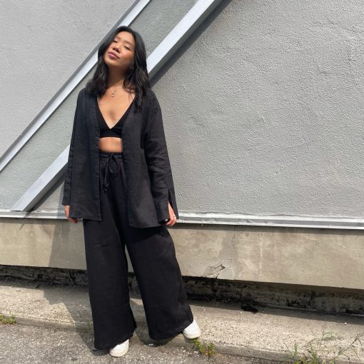 Luna Spring 2022 Collection VANESSA V Neck Linen Shirt