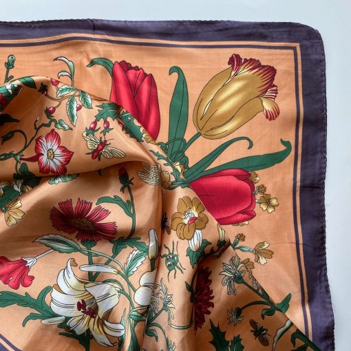 Risque Spring 2022 Collection LAGUNA Daisy Tulip Print Scarf