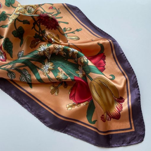 Risque Spring 2022 Collection LAGUNA Daisy Tulip Print Scarf