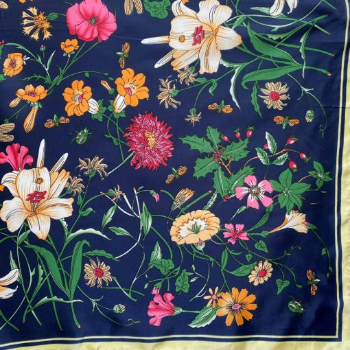 Risque Spring 2022 Collection LAGUNA Daisy Tulip Print Scarf