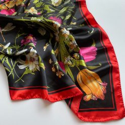 Risque Spring 2022 Collection LAGUNA Daisy Tulip Print Scarf